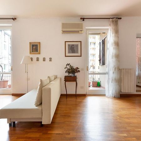 Cozy Apt With Balcony - Porta Romana District Mediolan Zewnętrze zdjęcie